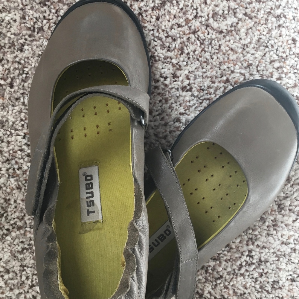 TSUBO Mary Janes 7.5 US